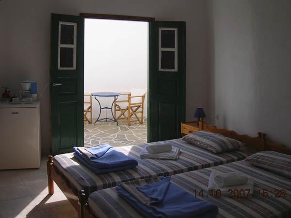 Irene Rooms Folegandros Town Exterior photo